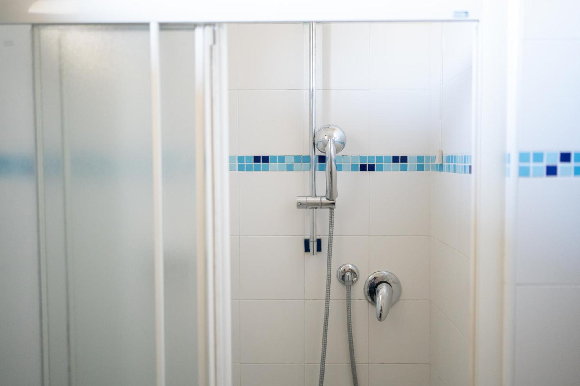 Hotel Petite Fleur Alba Adriatica Dış mekan fotoğraf