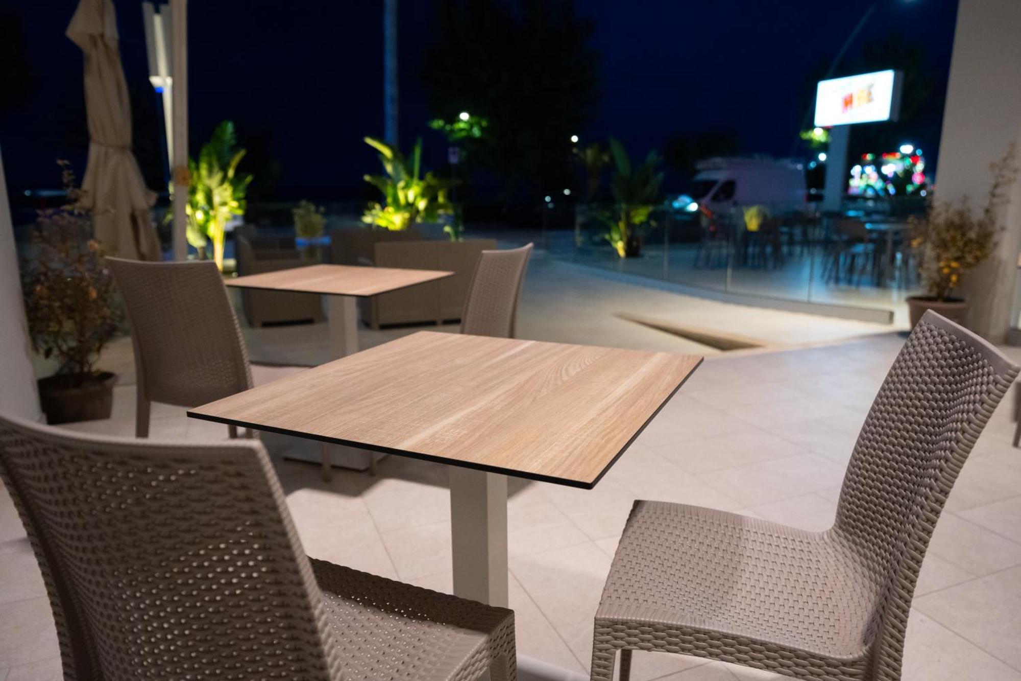 Hotel Petite Fleur Alba Adriatica Dış mekan fotoğraf